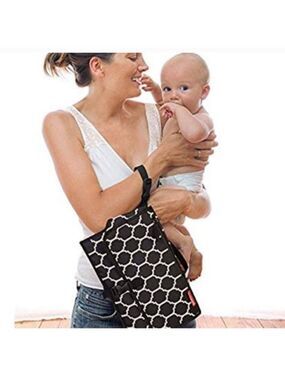 SKIP HOP Portable Baby Changing Pad